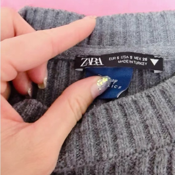 Zara x Disney duomo  sweeter size:S good condition - Picture 6 of 8